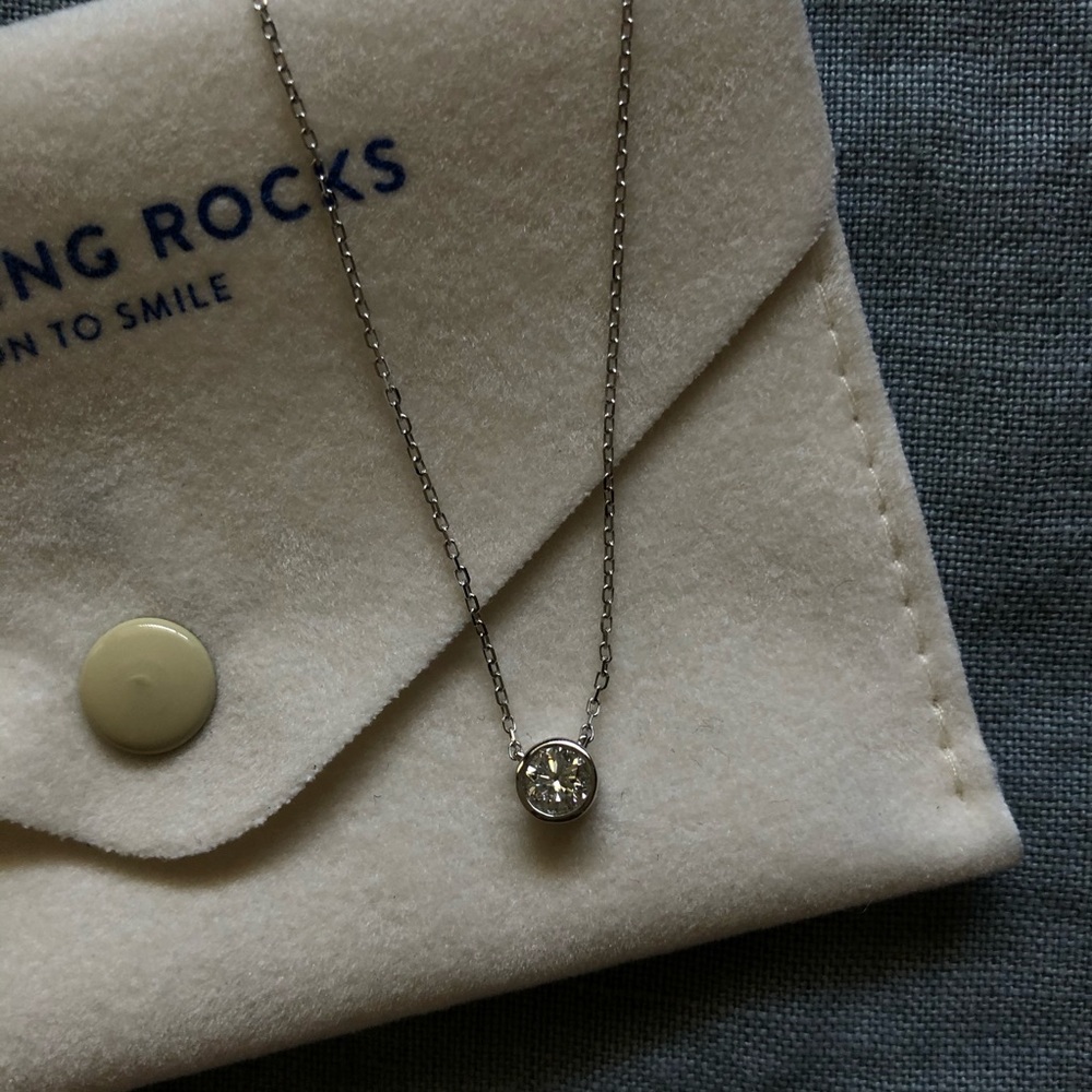 NWOT Smiling Rocks Necklace